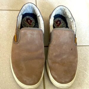 Olukai Pehuea Heu 8 leather real wool lined